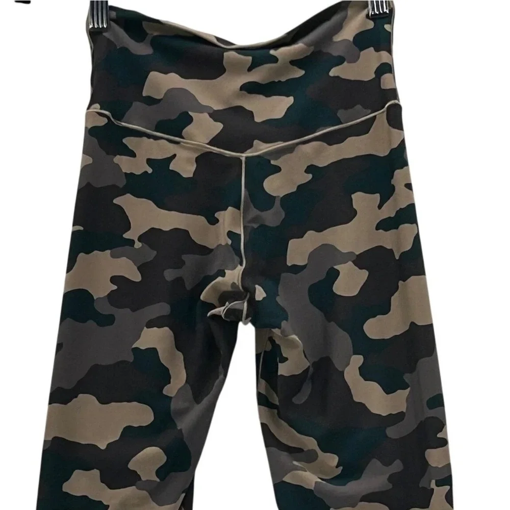 Aerie Crossover Leggings‎ Camo Medium